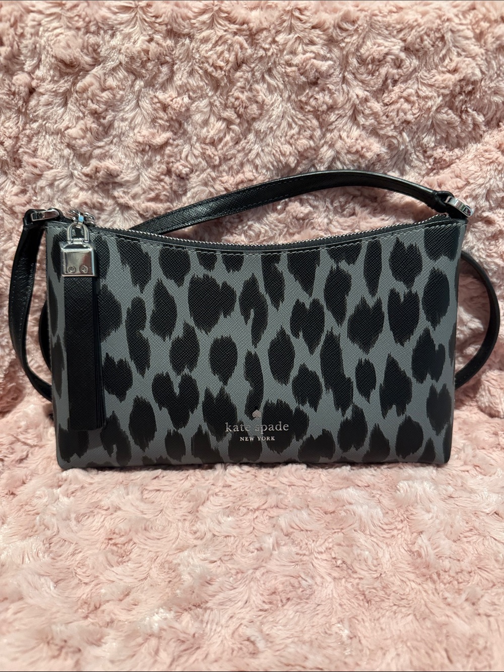 NWOT kate spade gray and black leopard-print shoulder bag with zipper tassel